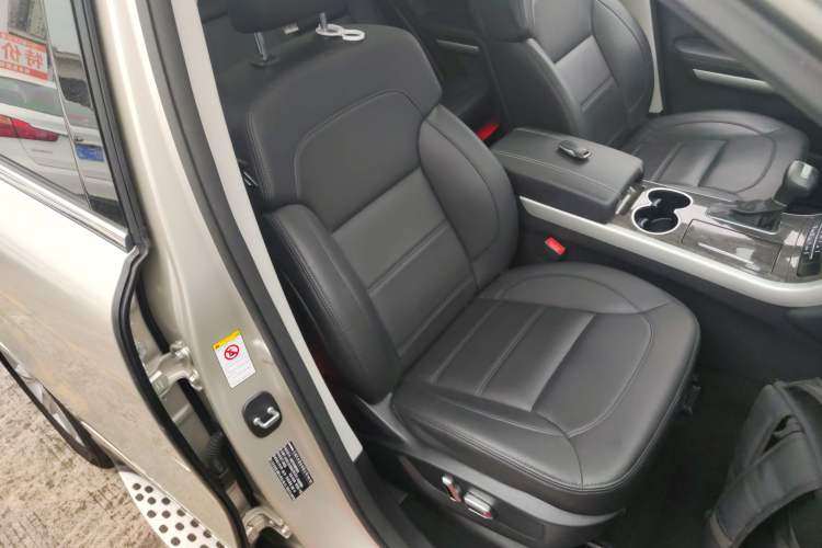 Used Haval H8 2015 2.0T Two-Wheel Drive Comfort Version Right Front Seat