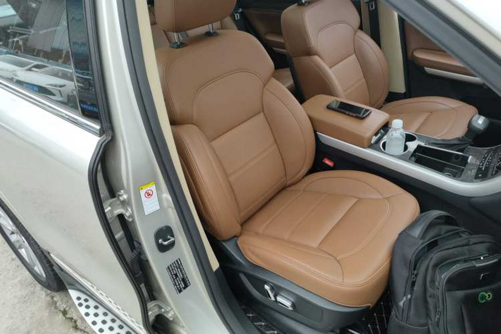 Used Haval H8 2015 2.0T Four-Wheel Drive Elite Model Right Front Seat