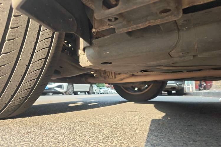 Used Haval H8 2015 2.0T Two-Wheel-Drive Elite Version Chassis Rear Right