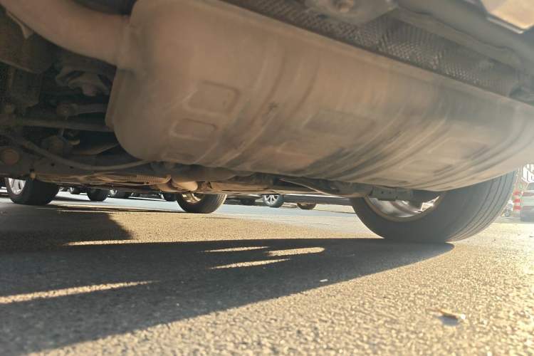 Used Haval H8 2015 2.0T Two-Wheel-Drive Elite Version Chassis Rear