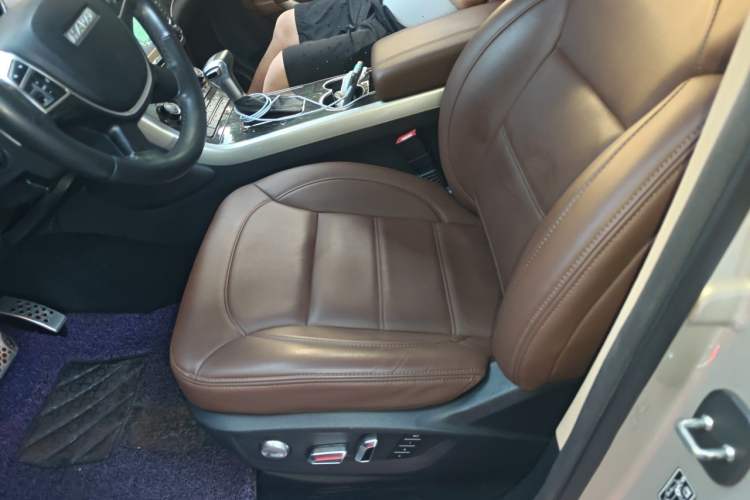 Used Haval H8 2015 2.0T Two-Wheel-Drive Elite Version Left Front Seat