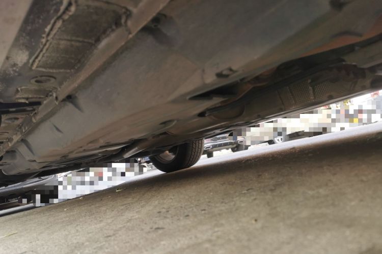 Used Haval H8 2015 2.0T Four-Wheel Drive Comfort Version Chassis Front Right