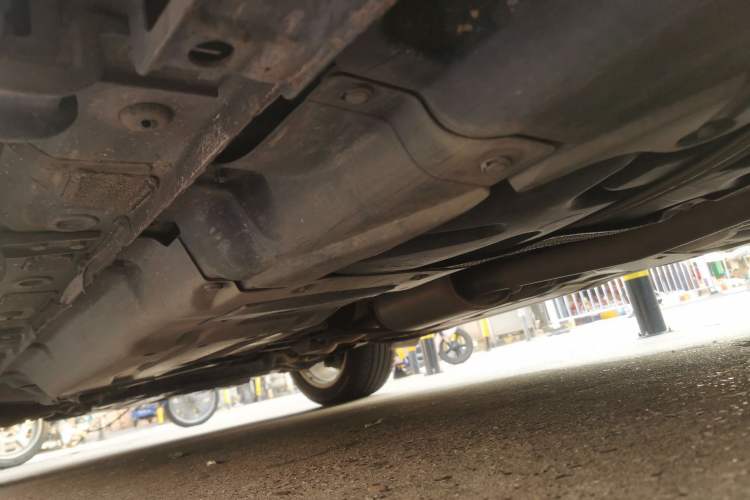 Used Haval H8 2015 2.0T Four-Wheel Drive Comfort Version Chassis Rear Left