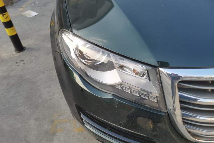 Used Haval H8 2015 2.0T Four-Wheel Drive Comfort Version Right Front Headlight