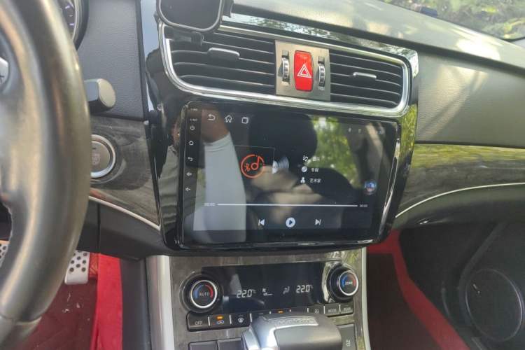 Used Haval H8 2015 2.0T Two-Wheel-Drive Elite Version Audio And AC Panel