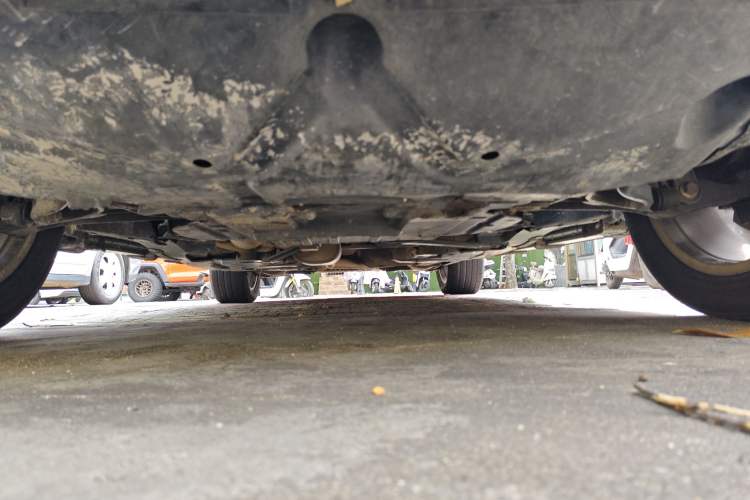 Used Haval H8 2015 2.0T Four-Wheel Drive Comfort Version Chassis Front