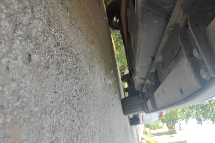 Used Haval H8 2015 2.0T Two-Wheel-Drive Elite Version Chassis Front Left