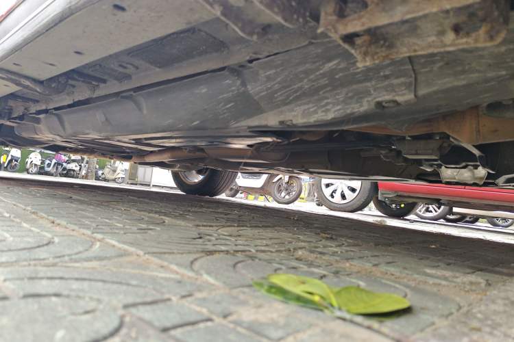 Used Haval H8 2015 2.0T Four-Wheel Drive Comfort Version Chassis Front Right