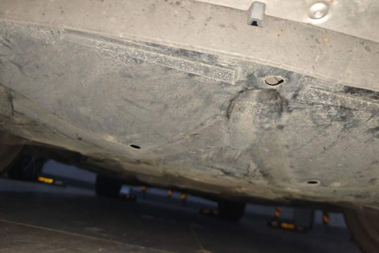 Used Haval H8 2015 2.0T Two-Wheel Drive Comfort Version Chassis Front