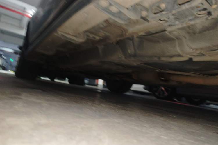 Used Haval H8 2015 2.0T Two-Wheel Drive Comfort Version Chassis Rear Left