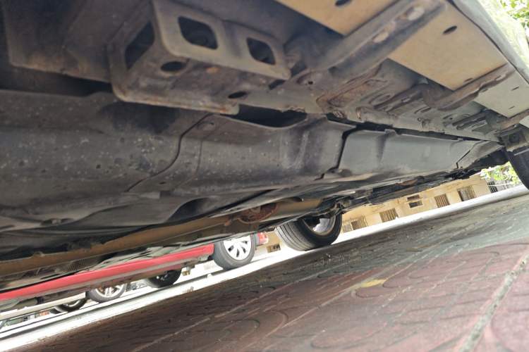 Used Haval H8 2015 2.0T Four-Wheel Drive Comfort Version Chassis Rear Right