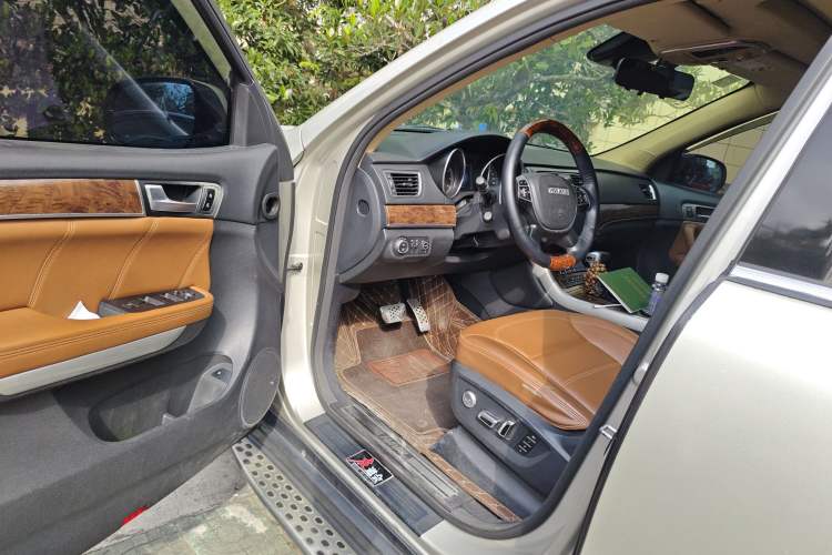 Used Haval H8 2015 2.0T Four-Wheel Drive Comfort Version Driver Seat
