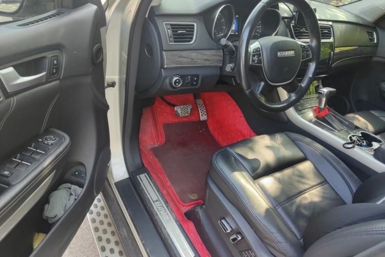 Used Haval H8 2015 2.0T Two-Wheel-Drive Elite Version Driver Seat
