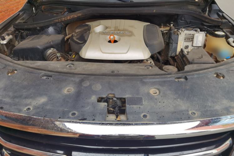 Used Haval H8 2015 2.0T Four-Wheel Drive Comfort Version Engine Bay