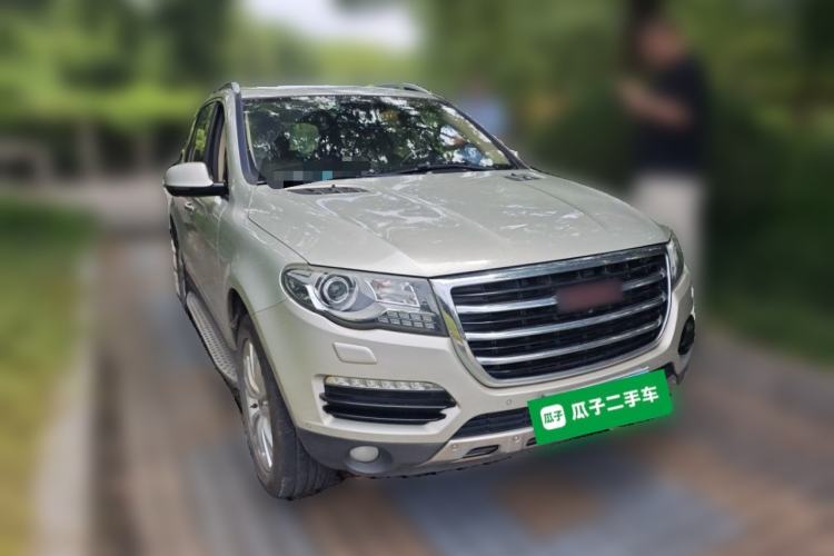 Used Haval H8 2015 2.0T Two-Wheel-Drive Elite Version Front Right 45 Deg
