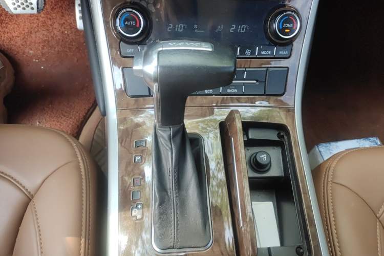 Used Haval H8 2015 2.0T Two-Wheel Drive Comfort Version Gear Lever
