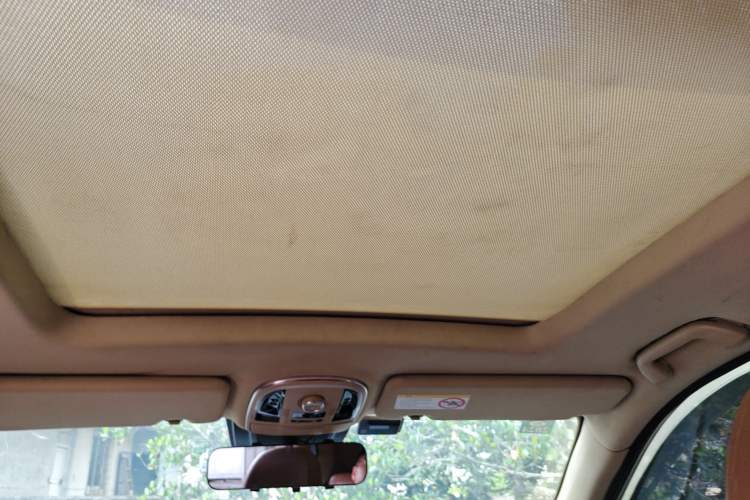 Used Haval H8 2015 2.0T Four-Wheel Drive Comfort Version Headliner