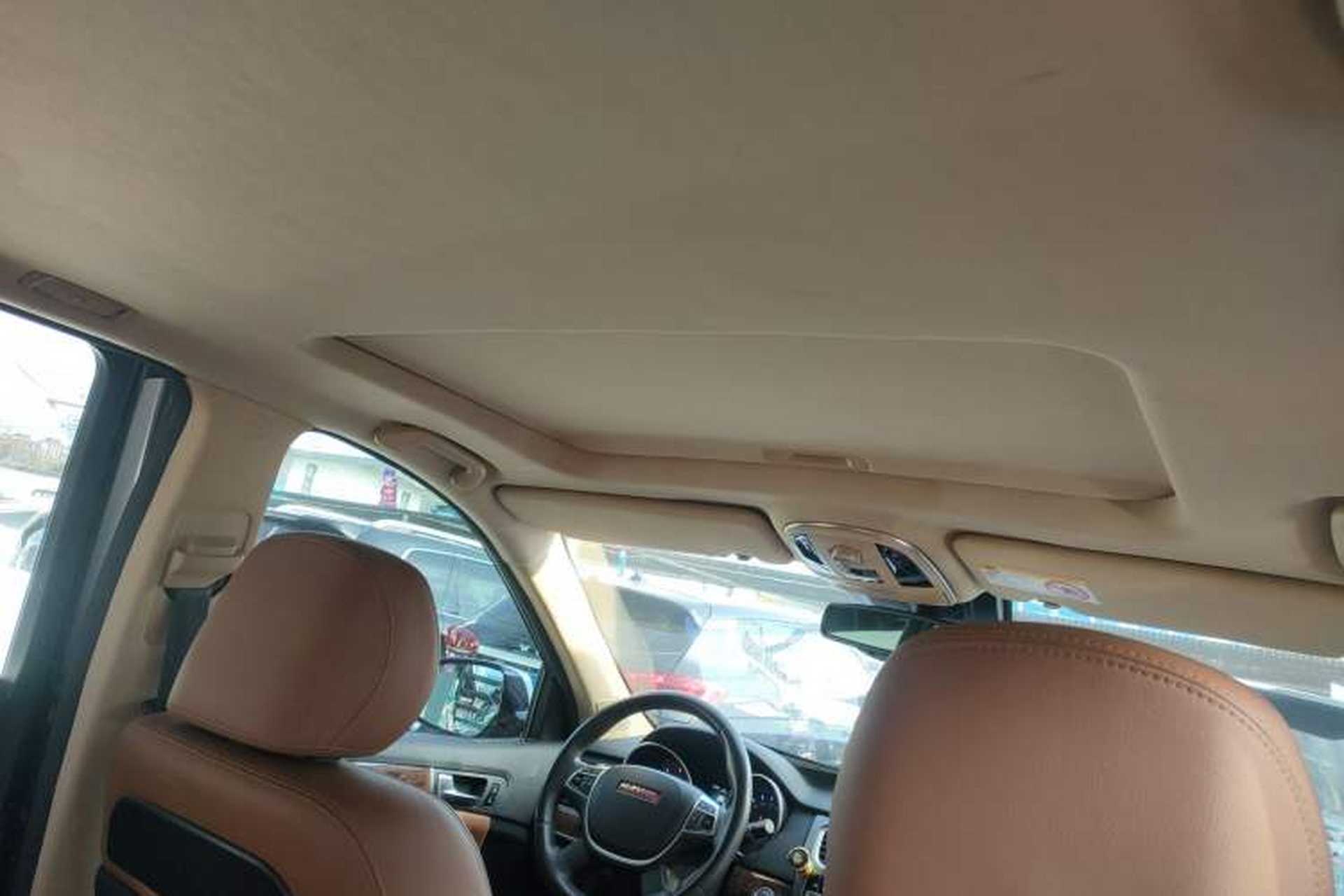 Used Haval H8 2015 2.0T Two-Wheel-Drive Luxury Version Headliner