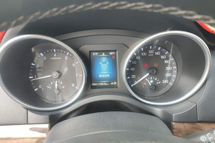 Used Haval H8 2015 2.0T Two-Wheel Drive Comfort Version Instrument Cluster