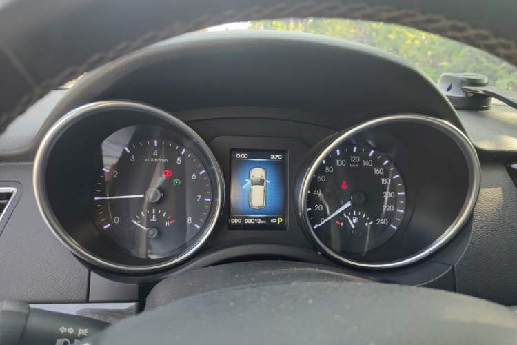 Used Haval H8 2015 2.0T Two-Wheel-Drive Elite Version Instrument Cluster