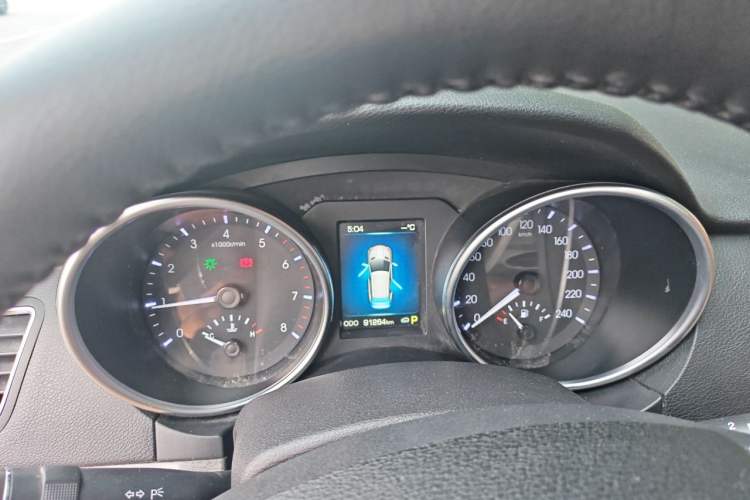 Used Haval H8 2015 2.0T Two-Wheel Drive Comfort Version Instrument Cluster