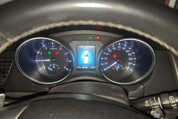 Used Haval H8 2015 2.0T Two-Wheel Drive Comfort Version Instrument Cluster