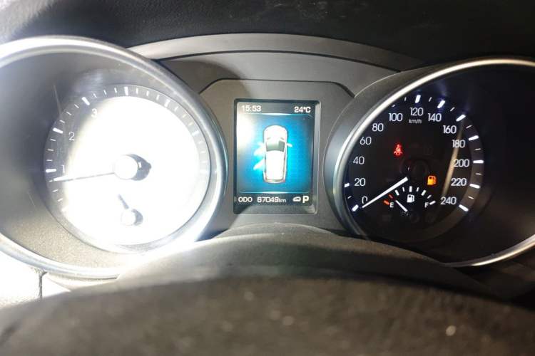 Used Haval H8 2015 2.0T Two-Wheel-Drive Luxury Version Instrument Cluster