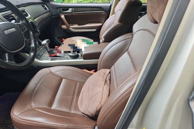 Used Haval H8 2015 2.0T Two-Wheel-Drive Elite Version Left Front Seat