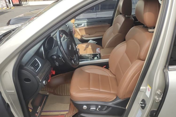 Used Haval H8 2015 2.0T Two-Wheel-Drive Elite Version Left Front Seat