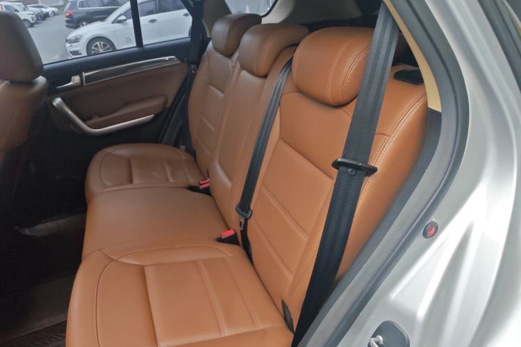 Used Haval H8 2015 2.0T Two-Wheel-Drive Standard Version Left Rear Seat