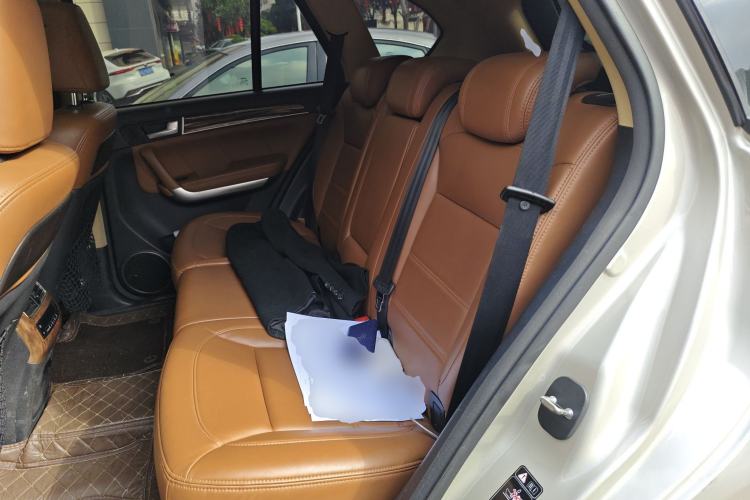 Used Haval H8 2015 2.0T Four-Wheel Drive Comfort Version Left Rear Seat