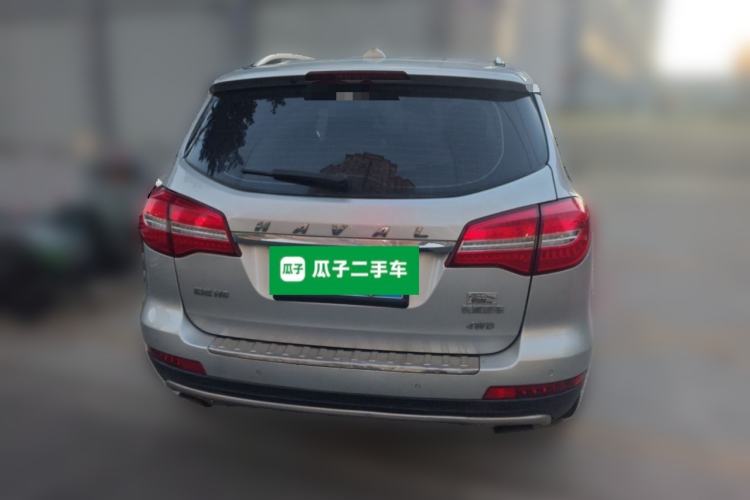 Used Haval H8 2015 2.0T Four-Wheel Drive Prestige Version Rear