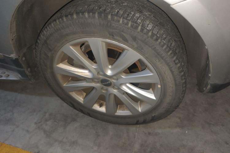 Used Haval H8 2015 2.0T Two-Wheel Drive Comfort Version Right Front Wheel Hub