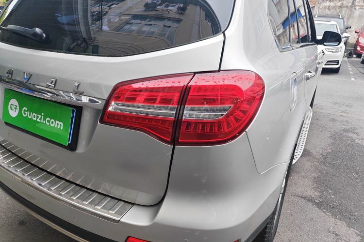 Used Haval H8 2015 2.0T Two-Wheel-Drive Standard Version Right Rear Taillight