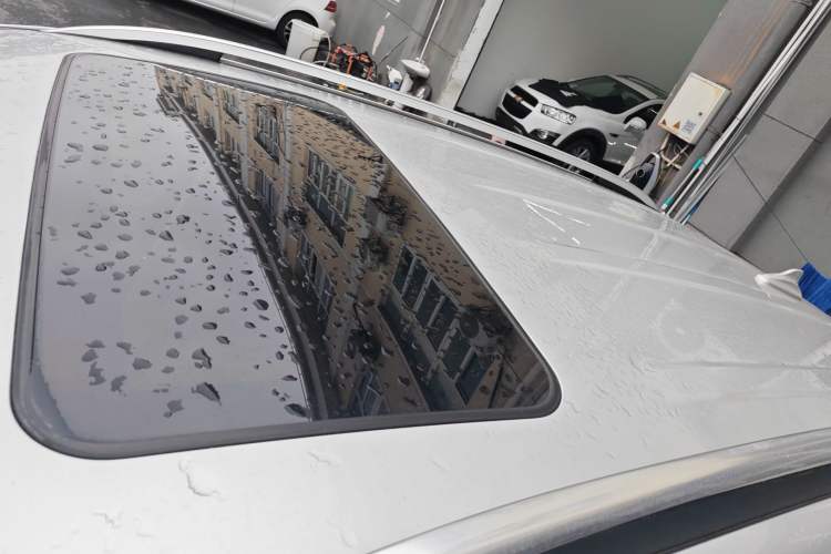 Used Haval H8 2015 2.0T Two-Wheel-Drive Standard Version Roof