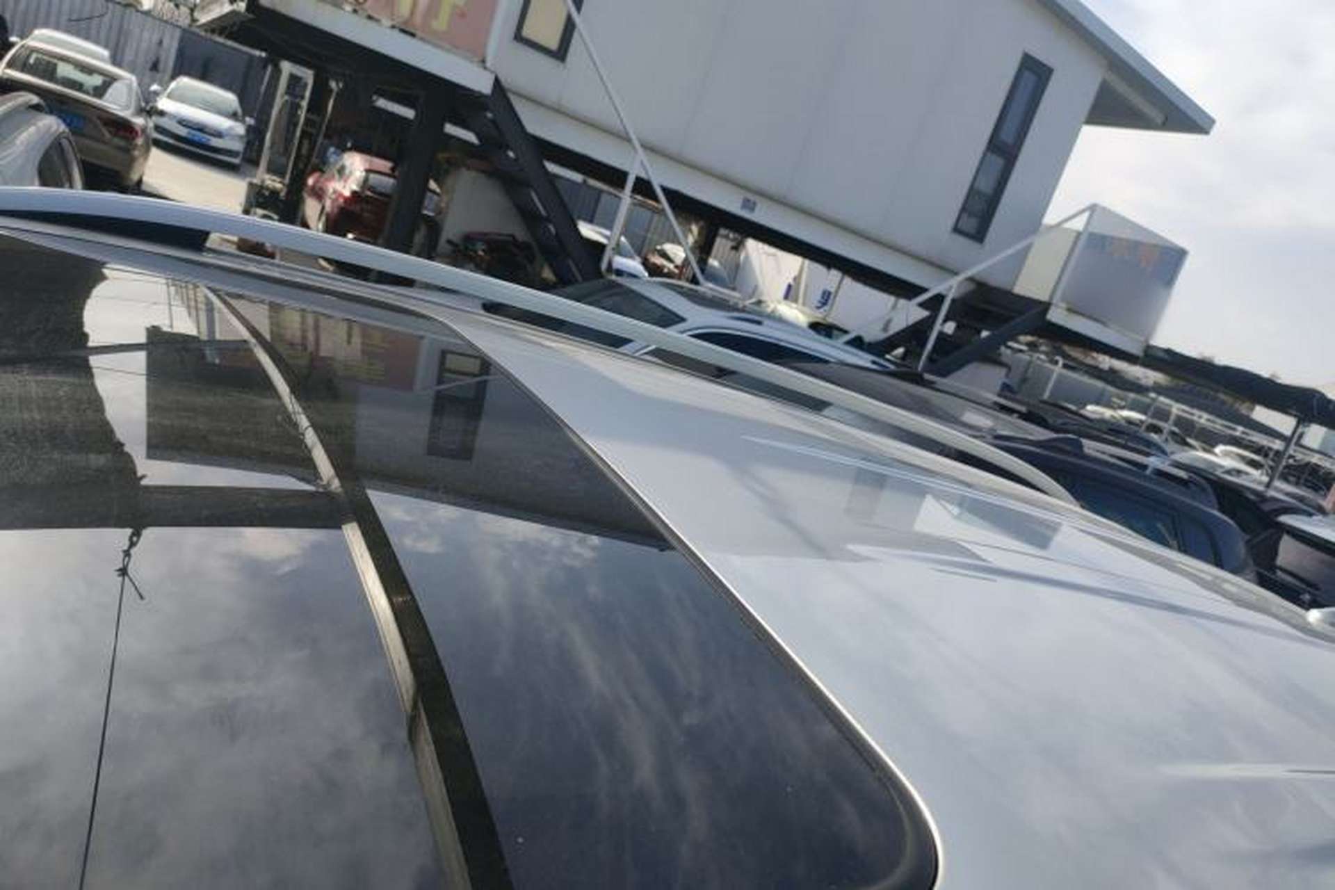 Used Haval H8 2015 2.0T Two-Wheel-Drive Luxury Version Roof