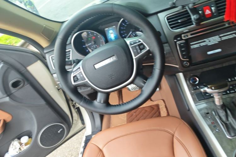 Used Haval H8 2015 2.0T Two-Wheel Drive Comfort Version Steering Wheel