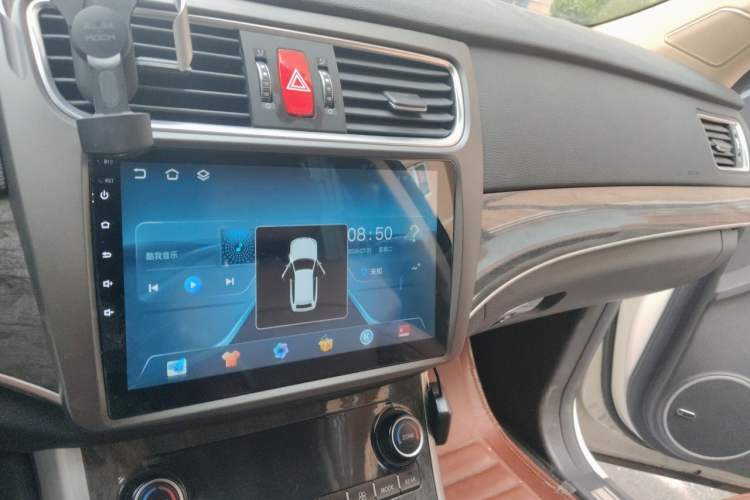 Used Haval H8 2015 2.0T Four-Wheel Drive Luxury Model Audio And AC Panel