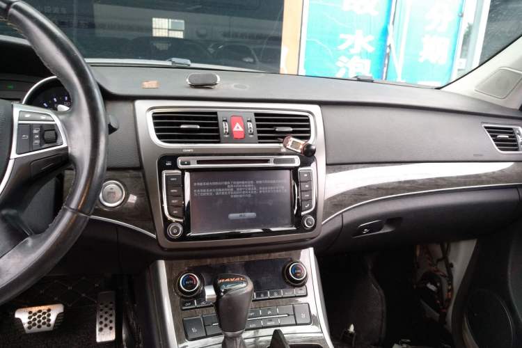 Used Haval H8 2015 2.0T Two-Wheel-Drive Luxury Version Audio And AC Panel