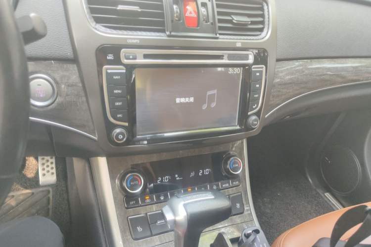 Used Haval H8 2015 2.0T Two-Wheel-Drive Luxury Version Audio And AC Panel