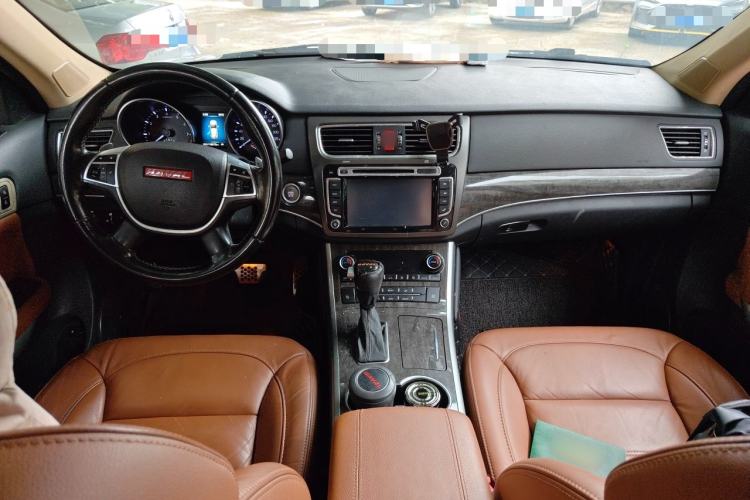 Used Haval H8 2015 2.0T Four-Wheel Drive Luxury Model Center Console