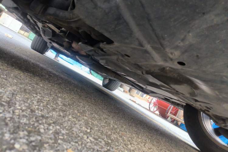 Used Haval H8 2015 2.0T Two-Wheel-Drive Luxury Version Chassis Front