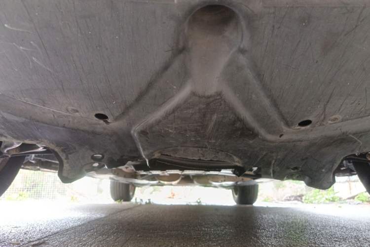 Used Haval H8 2015 2.0T Two-Wheel-Drive Luxury Version Chassis Front