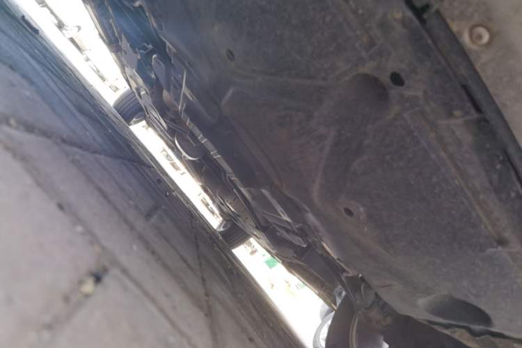 Used Haval H8 2015 2.0T Two-Wheel-Drive Standard Version Chassis Front