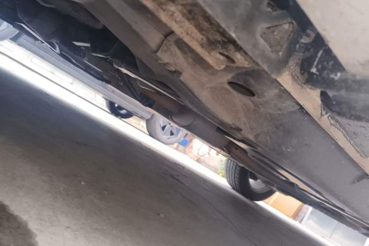Used Haval H8 2015 2.0T Two-Wheel Drive Comfort Version Chassis Front Left