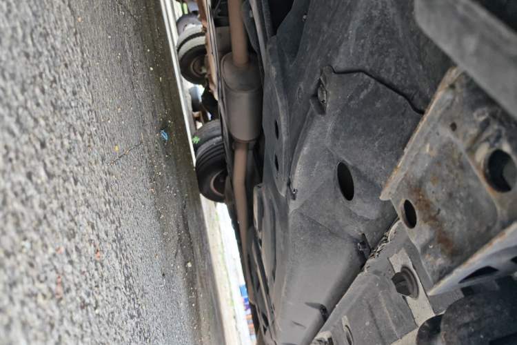 Used Haval H8 2015 2.0T Two-Wheel-Drive Standard Version Chassis Front Left
