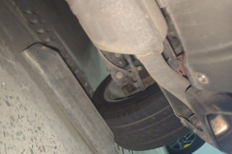 Used Haval H8 2015 2.0T Four-Wheel Drive Comfort Version Chassis Front Left