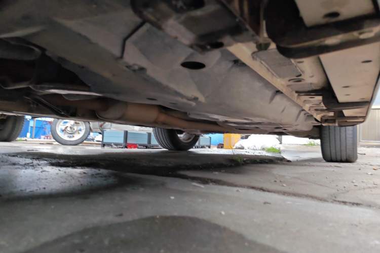 Used Haval H8 2015 2.0T Two-Wheel-Drive Luxury Version Chassis Front Left