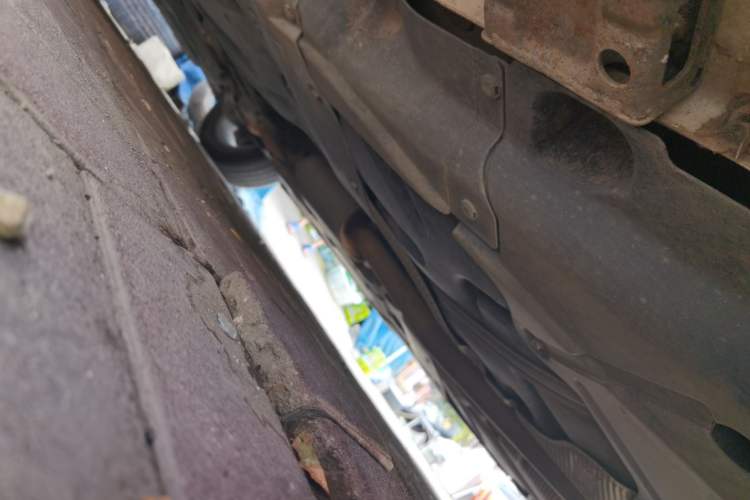 Used Haval H8 2015 2.0T Two-Wheel-Drive Standard Version Chassis Front Left