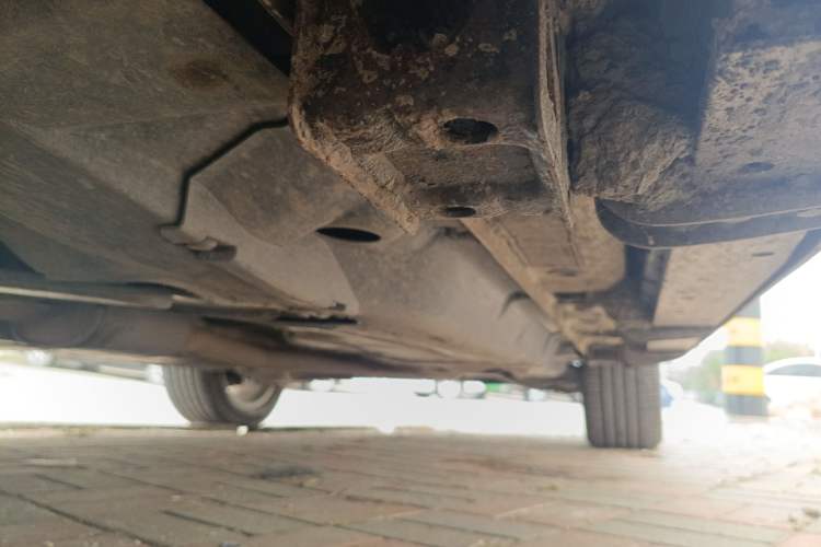 Used Haval H8 2015 2.0T Four-Wheel Drive Comfort Version Chassis Front Left